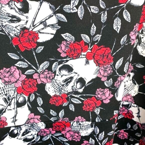 TORRID Plus Size Women's Rose/ Skull Skater Midi dress 2X - Picture 4 of 16
